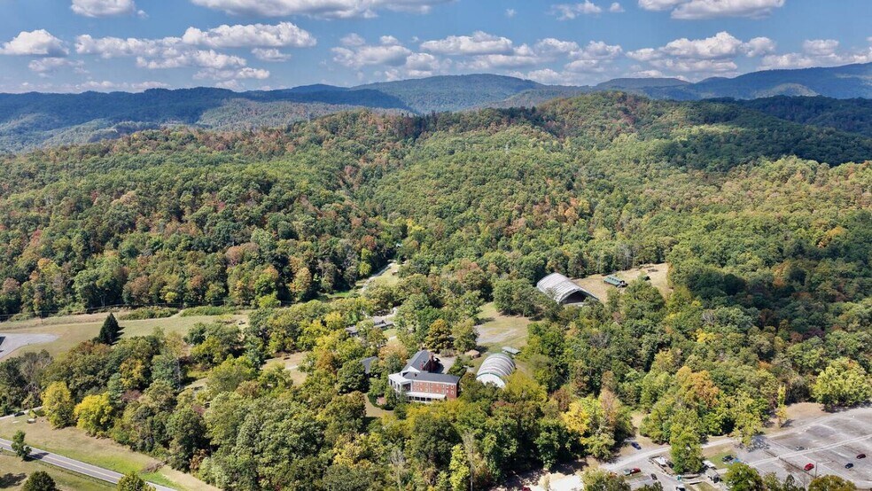 More Photos Of 158 Academy Lane Dr, Pence Springs Hotel For Sale