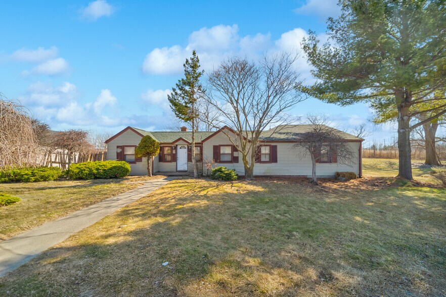 More Photos Of 62840 Van Dyke Rd, Washington Restaurant For Sale