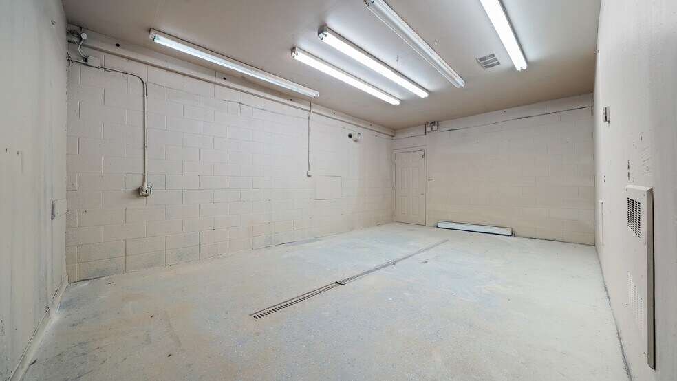More Photos Of 3199 Hall Ave, Grand Junction Storefront Retail Office For Sale