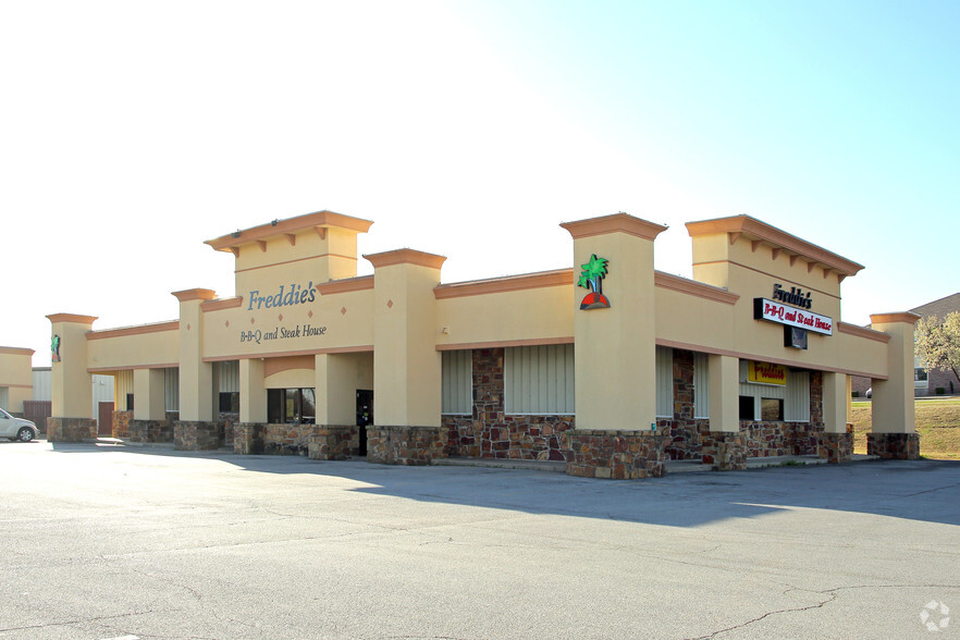 Primary Photo Of 1425 New Sapulpa Rd, Sapulpa Restaurant For Lease