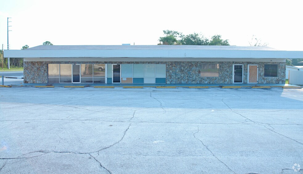 More Photos Of 1 Beverly Hills Blvd, Beverly Hills General Retail For Sale