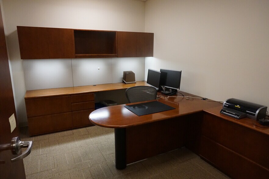 More Photos Of 40 Media Dr, Queensbury Office For Lease