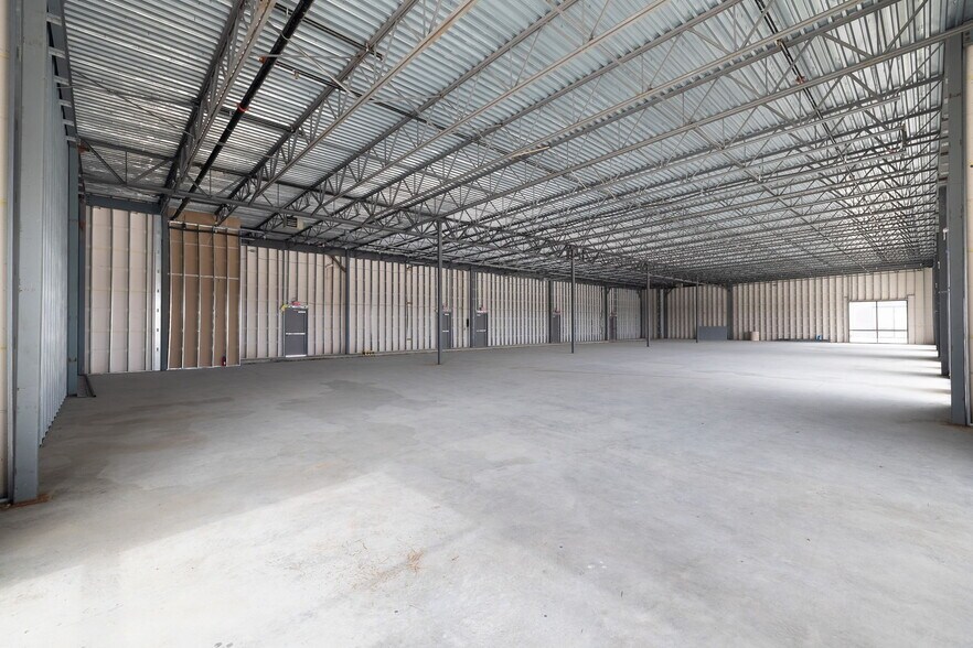 More Photos Of 9179 FM 78, Converse Storefront For Lease