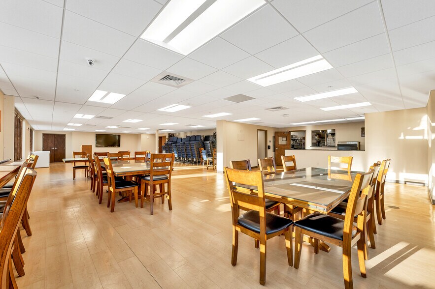 More Photos Of 81 Whittier Hwy, Moultonborough Office For Sale