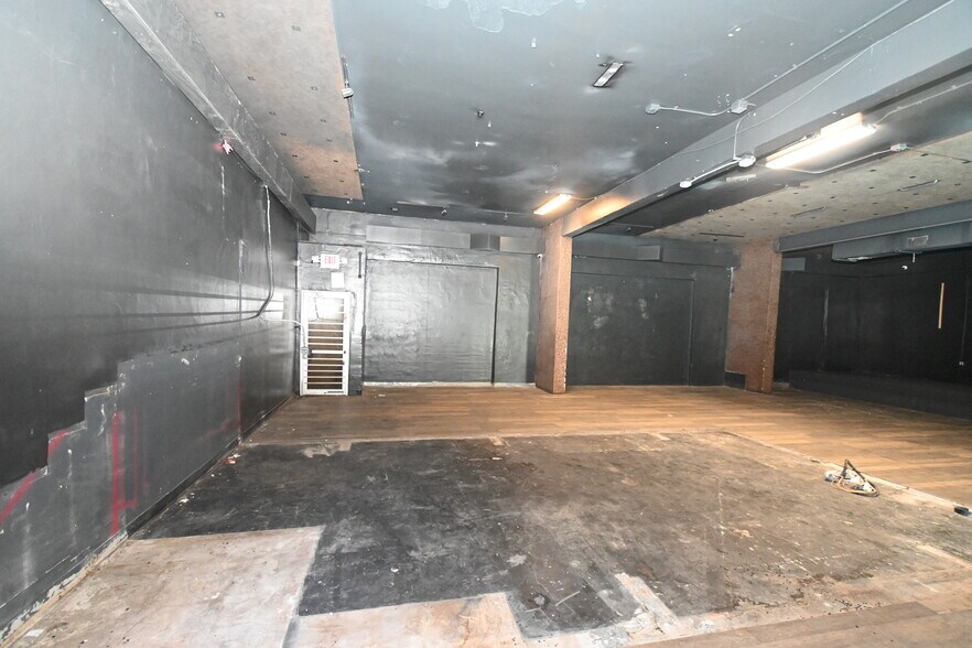 More Photos Of 47 W Amelia St, Orlando Bar For Sale