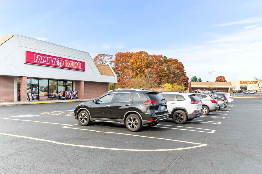 More Photos Of 2485 Warwick Ave, Warwick Unknown For Lease