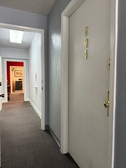 More Photos Of 79 Devine St, San Jose Unknown For Lease