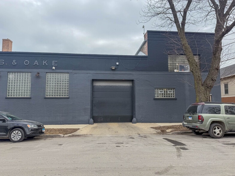 More Photos Of 1253 W 47th St, Chicago Warehouse For Sale
