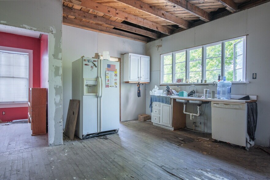 More Photos Of , Kings Mountain Unknown For Sale