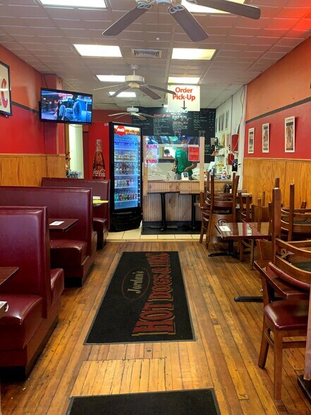 More Photos Of 966 State St, New Haven Storefront Retail Residential For Lease