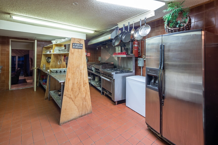 More Photos Of 2386 Colleen Dr, Canyon Lake Hotel For Sale