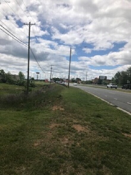 More Photos Of 1710 Freeway Dr, Reidsville Land For Sale