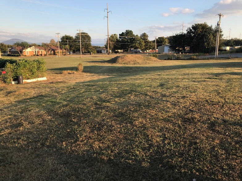 More Photos Of 3000 N Broadway St, Poteau Hotel For Sale