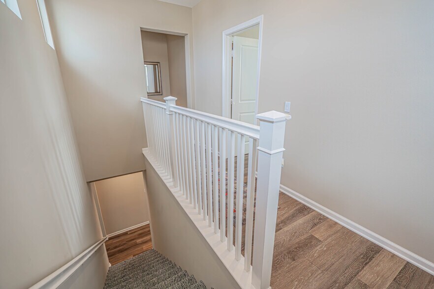 More Photos Of 26266 Prima Way, Santa Clarita Specialty For Lease