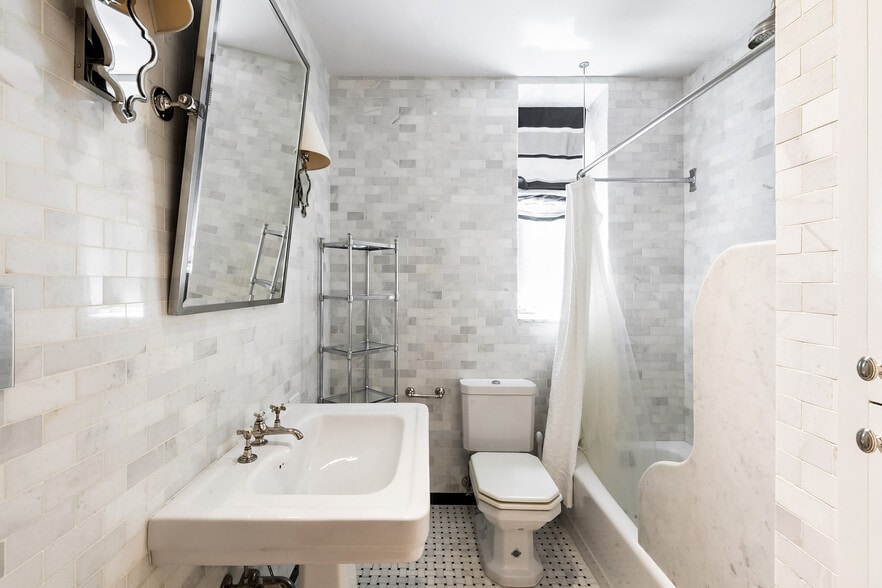 More Photos Of 44 E 65th St, New York Apartments For Sale