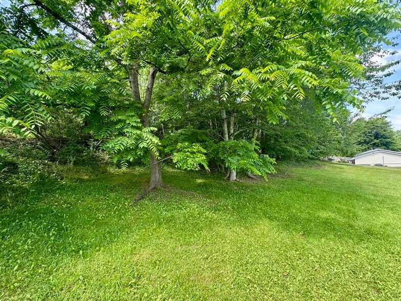 More Photos Of 1388 Ritter Dr, Daniels Freestanding For Sale