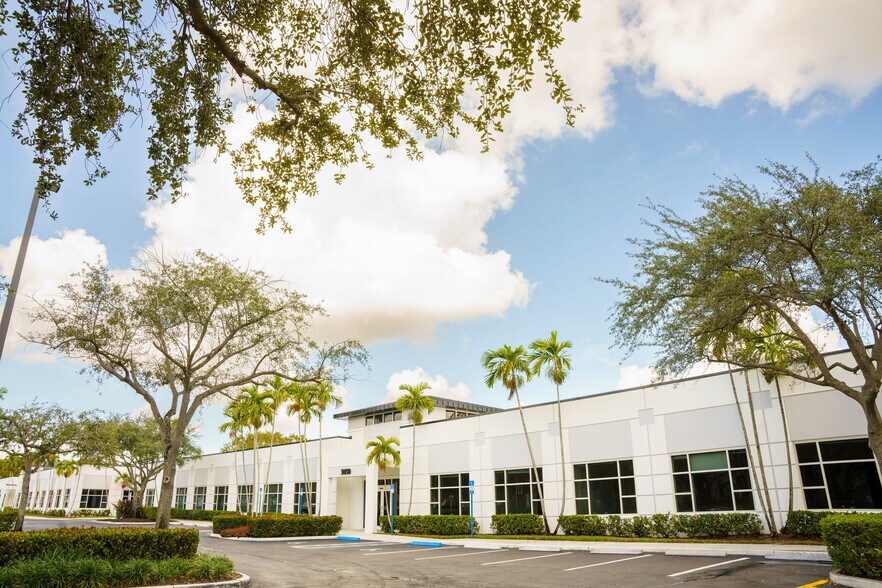 More Photos Of 3360 Enterprise Ave, Weston Unknown For Lease