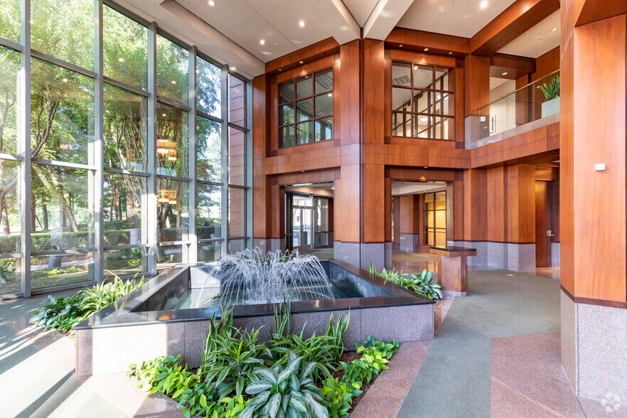 More Photos Of 3535 Grandview Pky, Birmingham Office For Lease