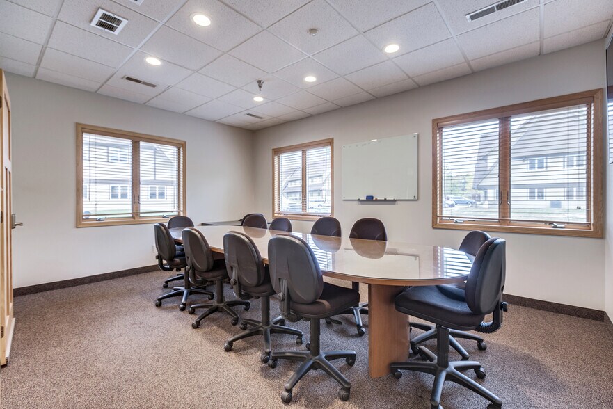 More Photos Of 2127 County Road D E, Maplewood Office For Sale