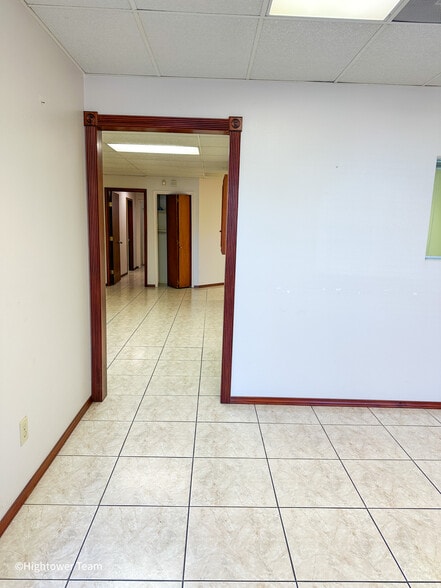 More Photos Of 6910 Bellaire Blvd, Houston Medical For Sale