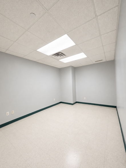 More Photos Of 8710 5th Ave, Brooklyn Medical For Lease