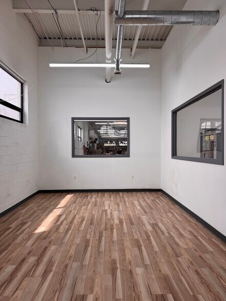 More Photos Of 746 Gotham Pky, Carlstadt Warehouse For Lease