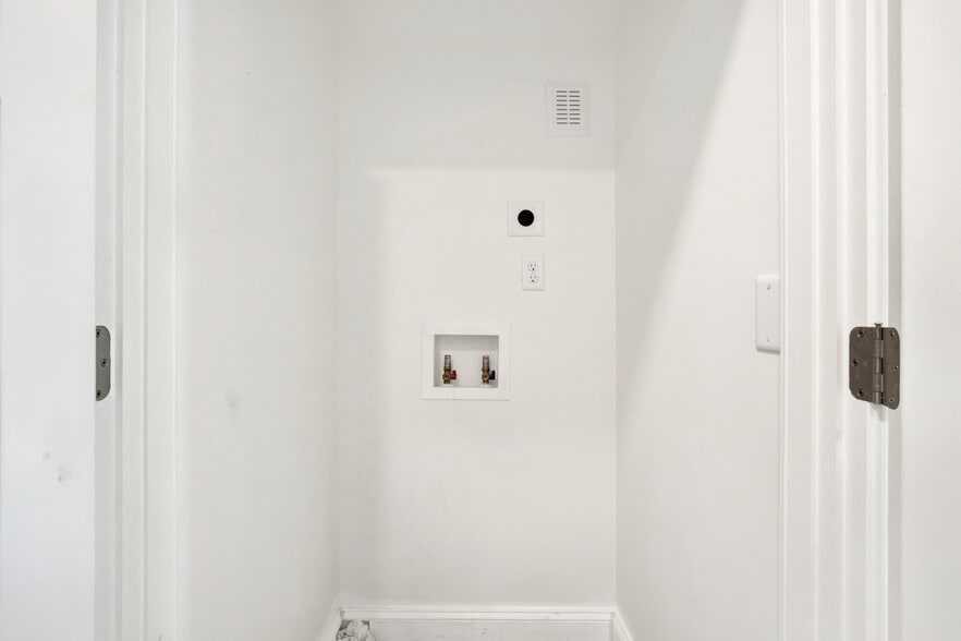 More Photos Of 104 17th pl, Tybee Island Multifamily For Sale