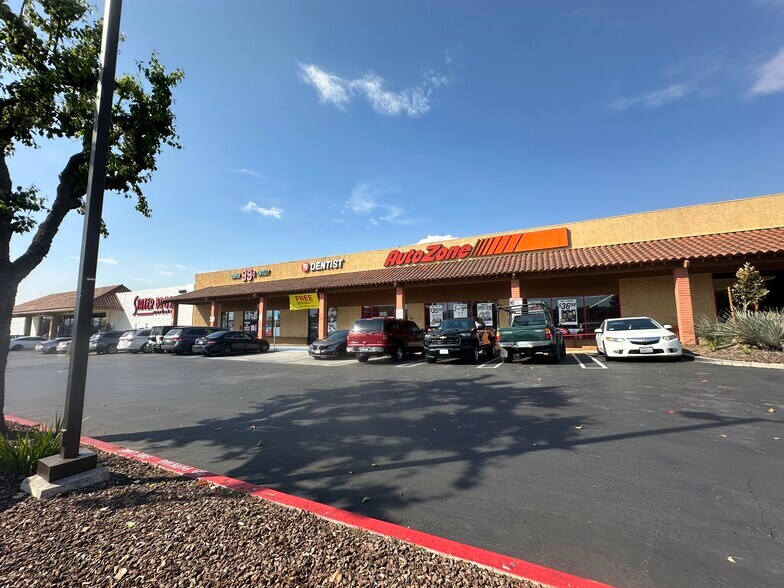 More Photos Of 1027-1047 E Amar Rd, West Covina General Retail For Lease