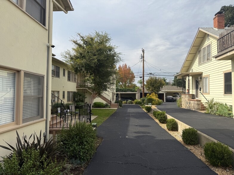 More Photos Of 147 N Myrtle Ave, Monrovia Apartments For Sale