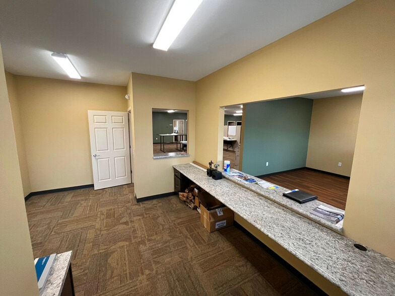More Photos Of 9522 Lima Rd, Fort Wayne Office For Sale