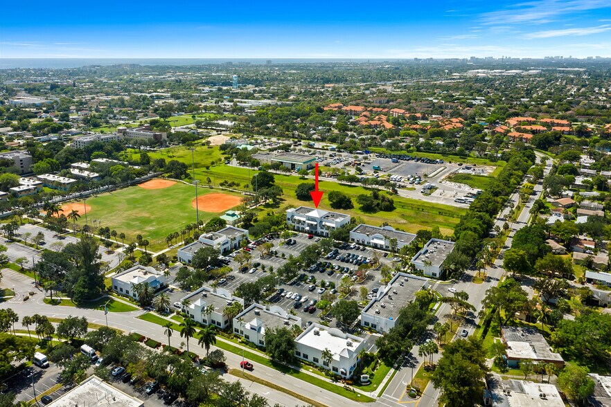 More Photos Of 260 SW Natura Ave, Deerfield Beach Office For Sale