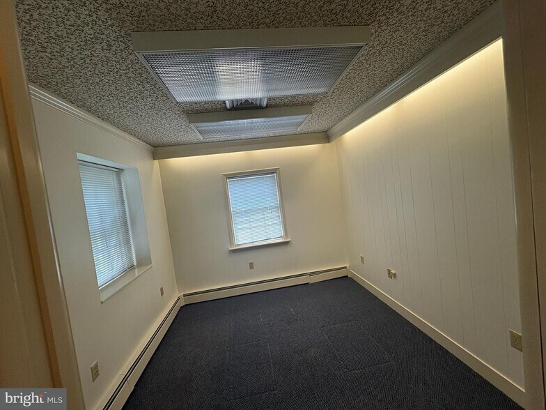 More Photos Of 1500 Lititz Pike, Lancaster Office Residential For Sale