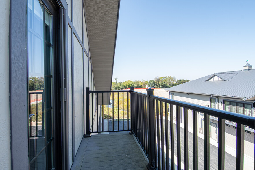 More Photos Of 2224 Ferry Road, Naperville Industrial For Sale