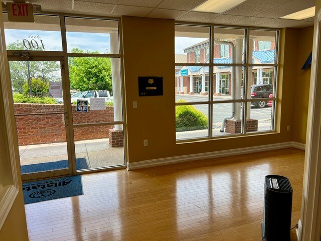 More Photos Of 12925 Booker T Washington Hwy, Hardy Storefront Retail Office For Lease