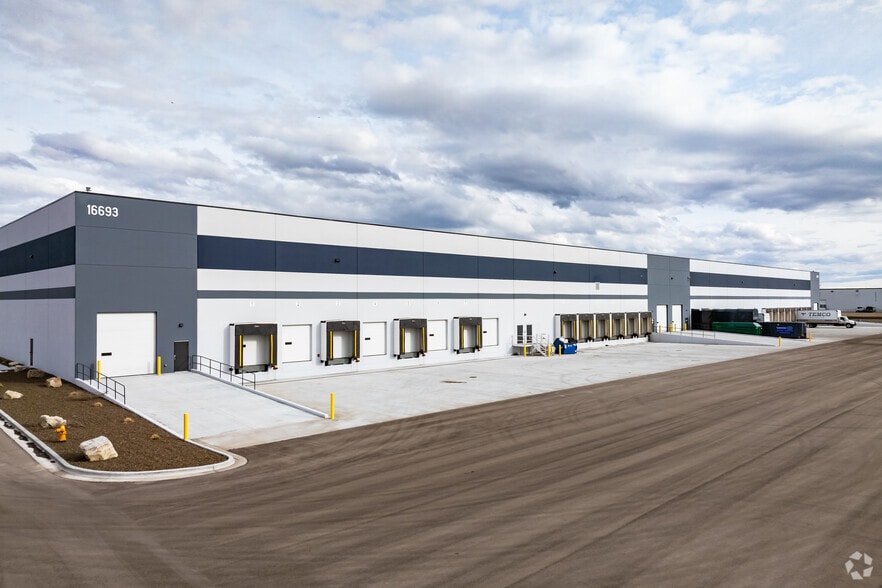 More Photos Of 16693 Madison Rd, Nampa Warehouse For Lease