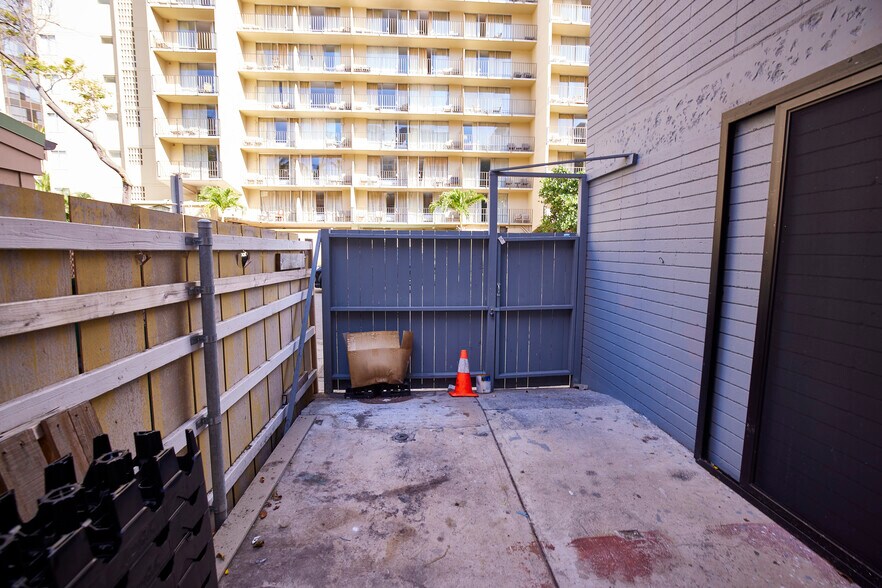 More Photos Of 417 Nohonani St, Honolulu Apartments For Sale