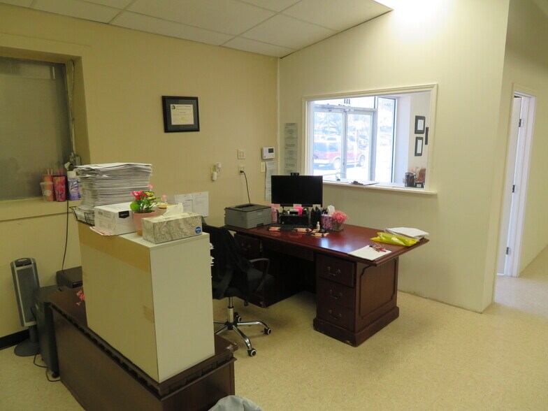 More Photos Of 602 Ssgt Macario Garcia Dr, Houston Storefront Retail Office For Sale