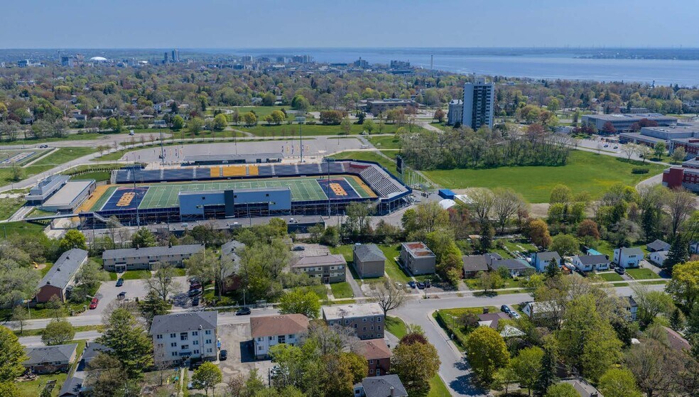 More Photos Of 304 Yonge St, Kingston Apartments For Sale