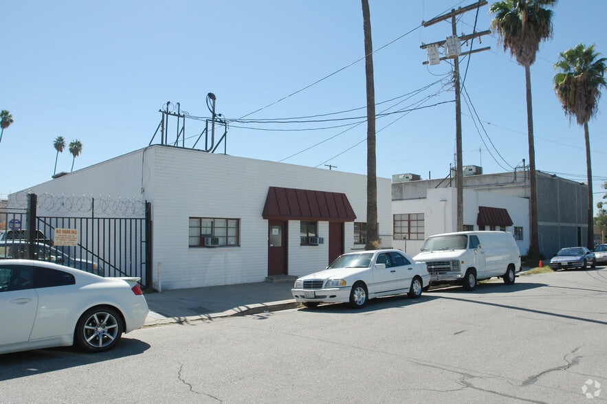 More Photos Of 3018 Carmel St, Los Angeles Warehouse For Lease