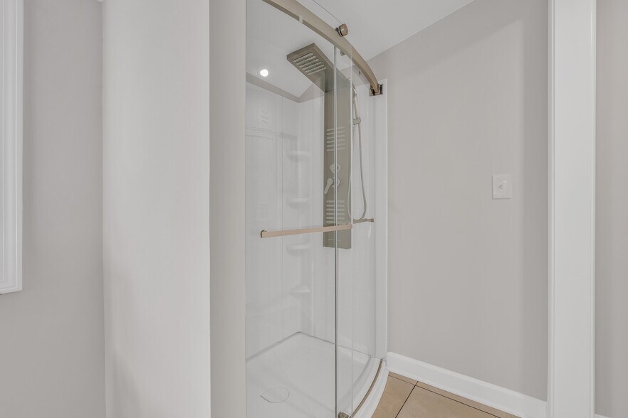 More Photos Of , Marietta Unknown For Sale