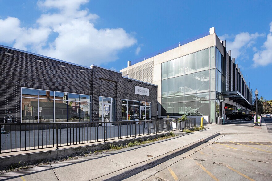More Photos Of 209-215 W Troy St, Ferndale Storefront Retail Office For Lease