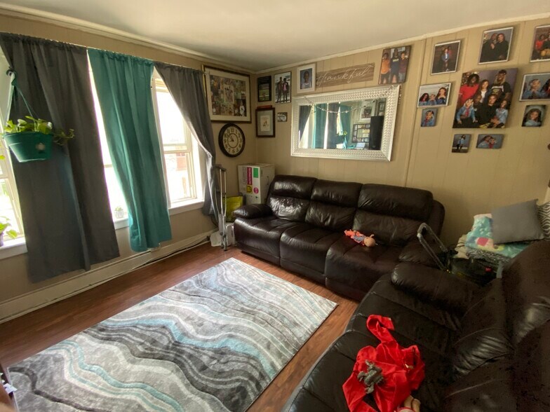 More Photos Of 78 Hawkins St, Derby Apartments For Lease