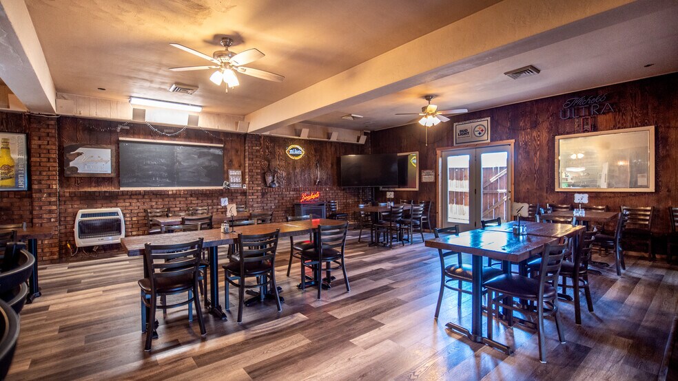 More Photos Of 2862 Route 38, Emlenton Bar For Sale