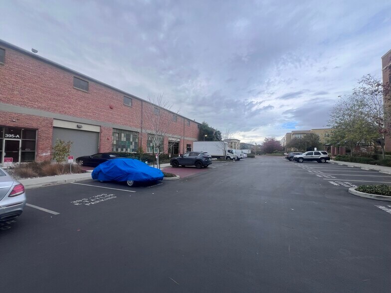 More Photos Of 385-395 E Taylor St, San Jose Warehouse For Lease