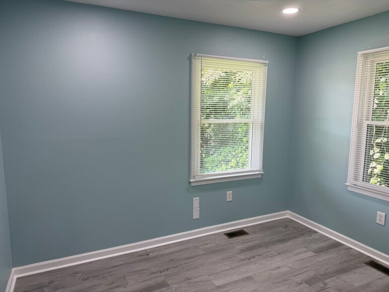 More Photos Of 3642 N NC 16 Business Hwy, Denver Office For Lease