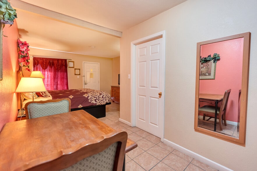 More Photos Of 2509 E Pacheco Blvd, Los Banos Hotel For Sale