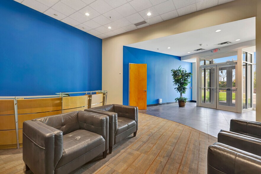 More Photos Of 4400 Port Union Rd, West Chester Light Distribution For Sale