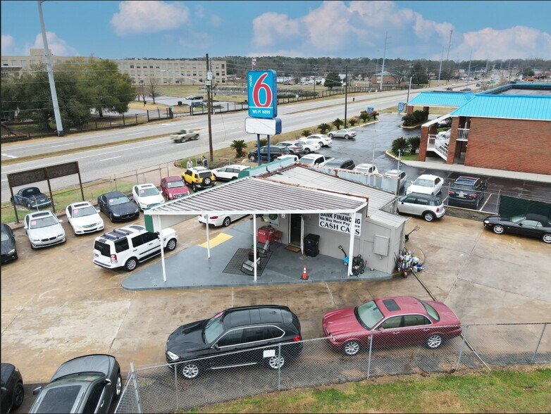 1777 Cong W L Dickinson Dr, Montgomery, AL 36109 Auto Dealership For