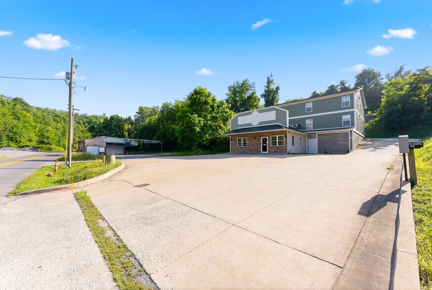 More Photos Of 351 Scotts Run Rd, Maidsville Office Residential For Lease