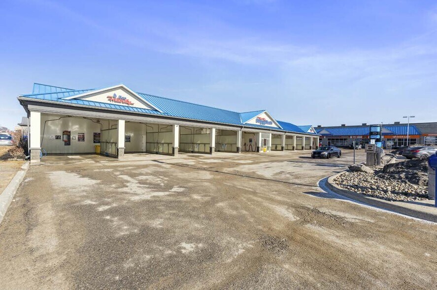 More Photos Of 670 Riddell Rd, Orangeville Freestanding For Sale